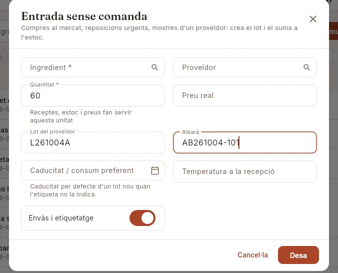 El formulari d'entrada sense comanda, a mig emplenar (sense desar).