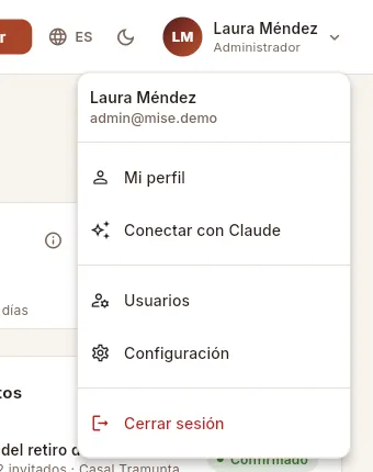 Configuración se abre desde el menú de tu usuario.